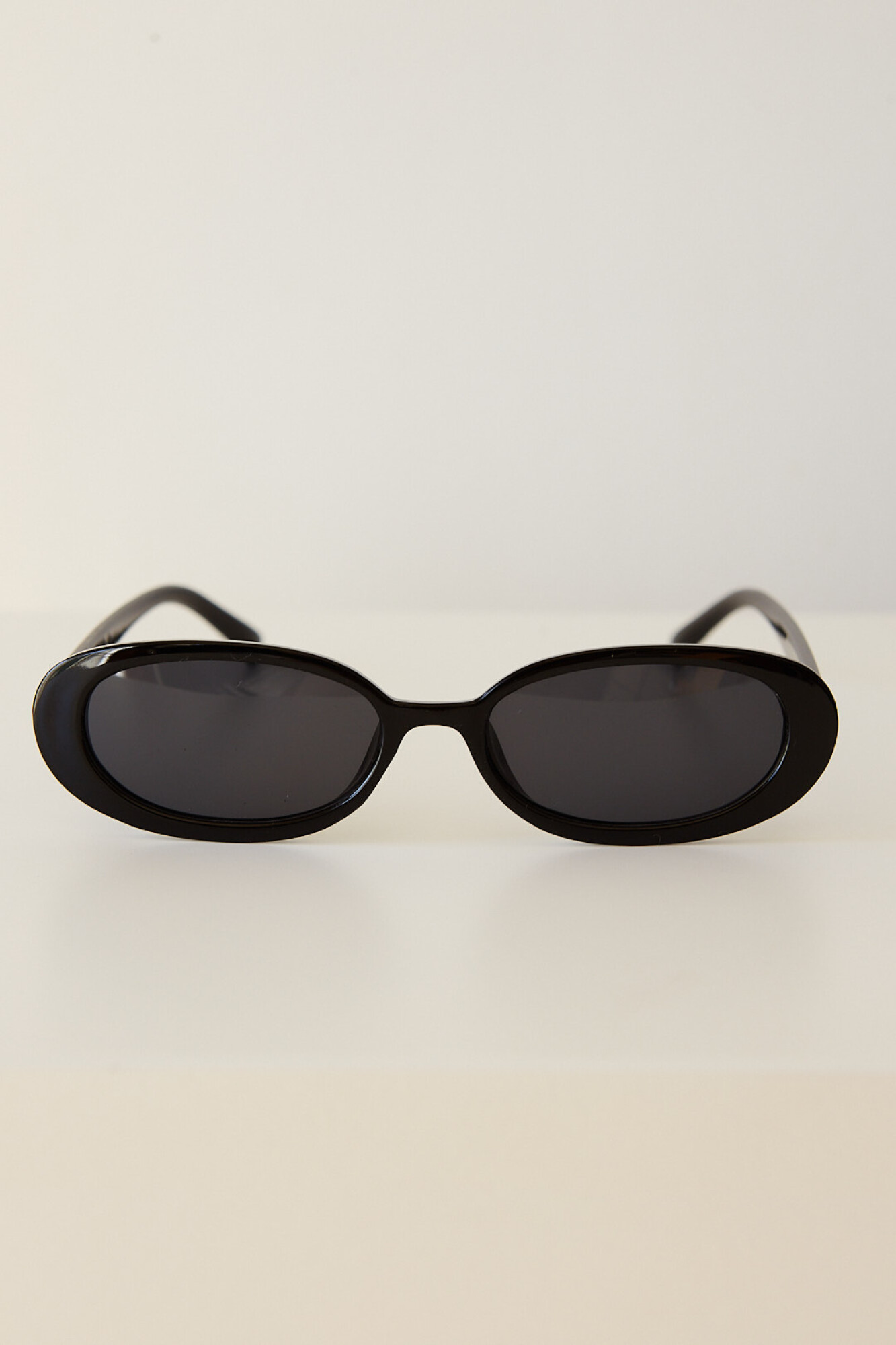 OVAL SUNNIES  negro 