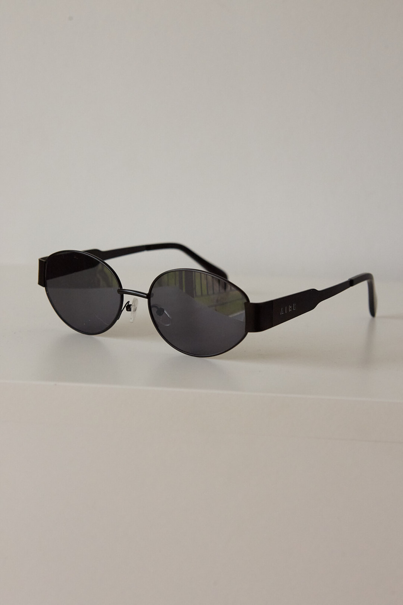 METAL ROUND SUNNIES  negro 