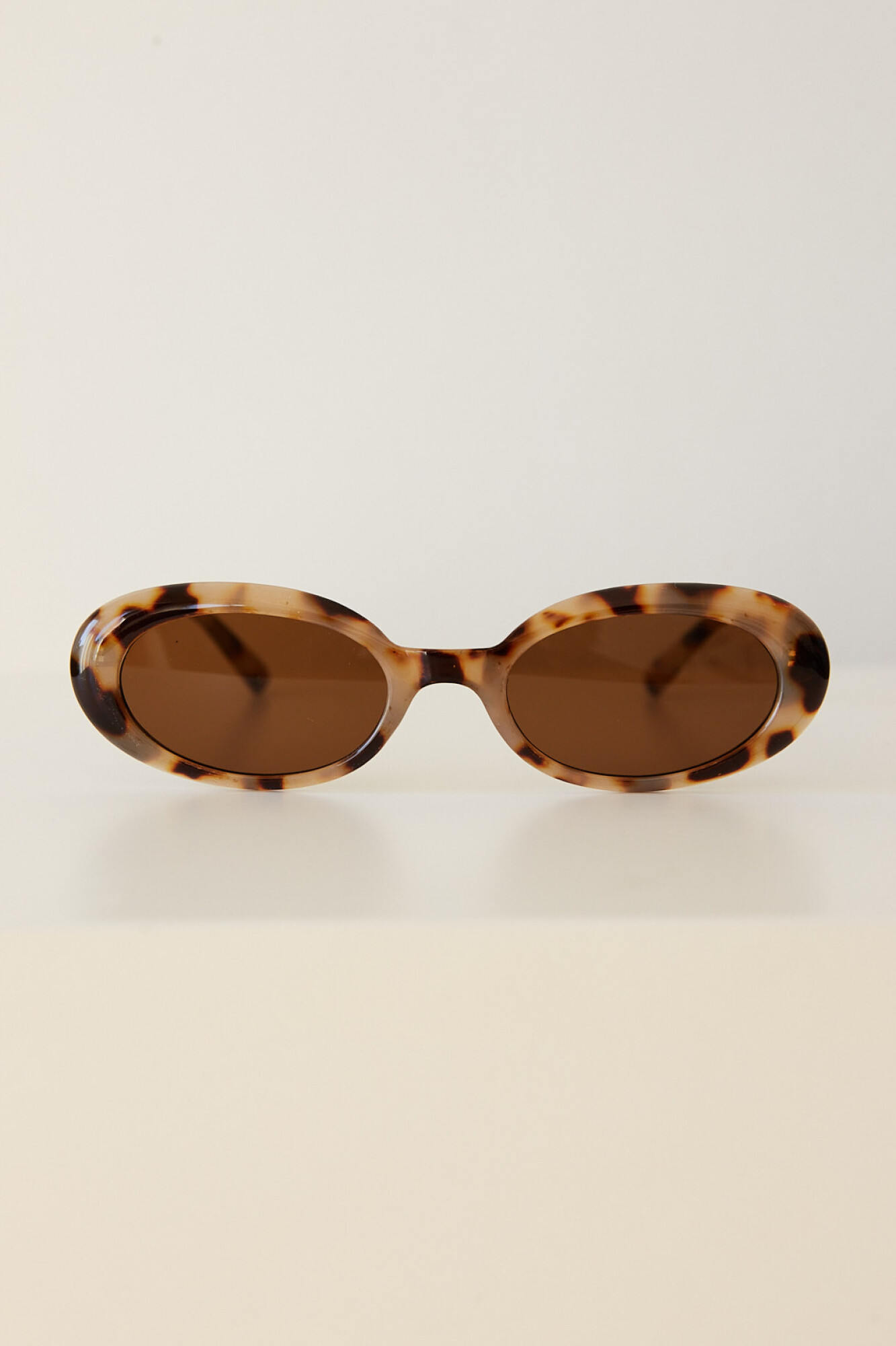 OVAL SUNNIES  carey 